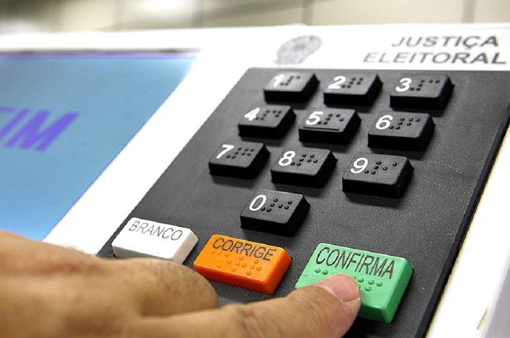 Pesquisa ratifica embate Fábio/Valmir e boa fase de André e Amorim no Senado