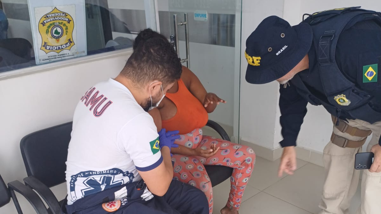 PRF encontra mulher desaparecida na BR-101, em Umbaúba