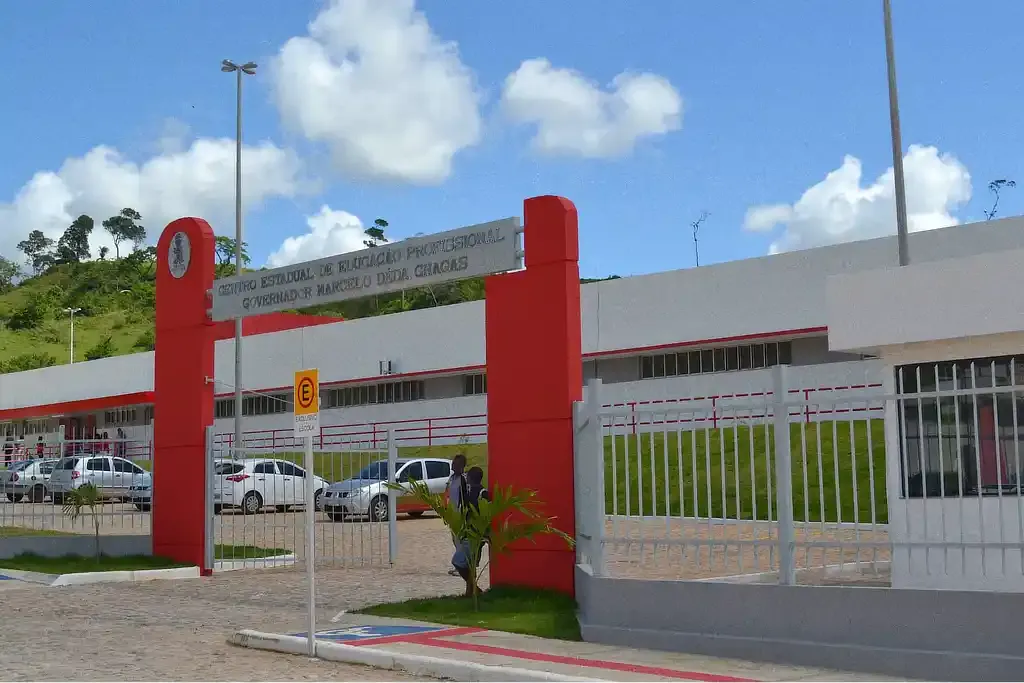 Professor é afastado por acusações de assédio em Sergipe