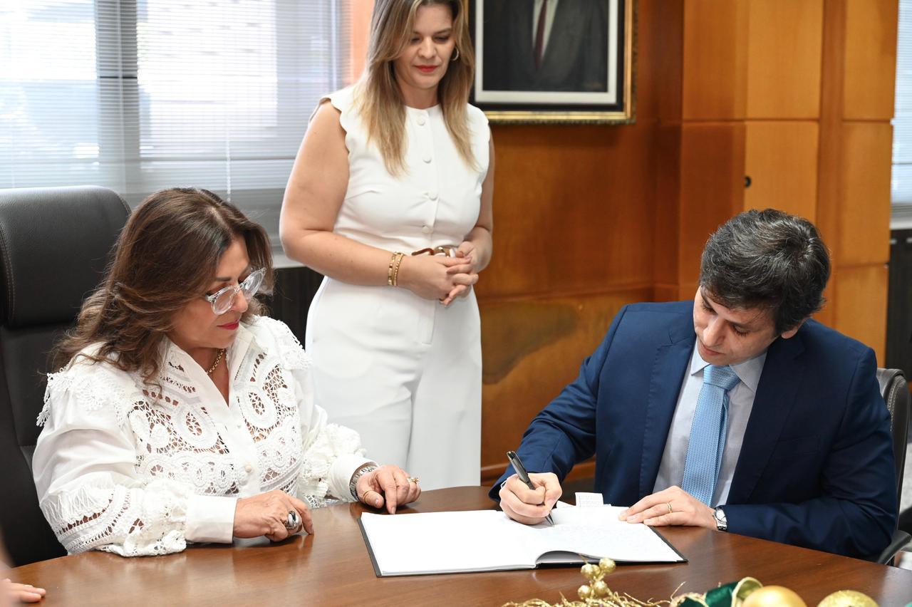 Bricio Luis da Anunciação Melo é promovido como procurador do MPC-SE