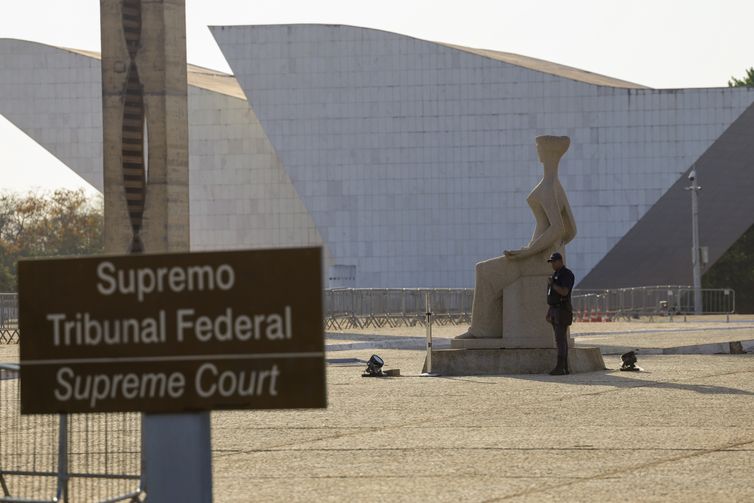 Defesa de Bolsonaro entra com novo recurso no STF contra condenação 