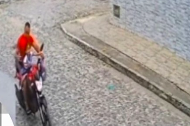 Padrasto que agrediu criança autista em moto é preso