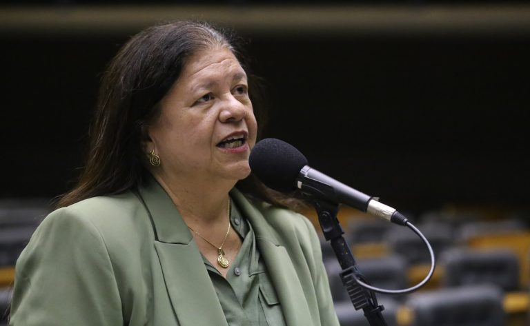 Comissão aprova carga mínima de três horas por semana para educação física nas escolas