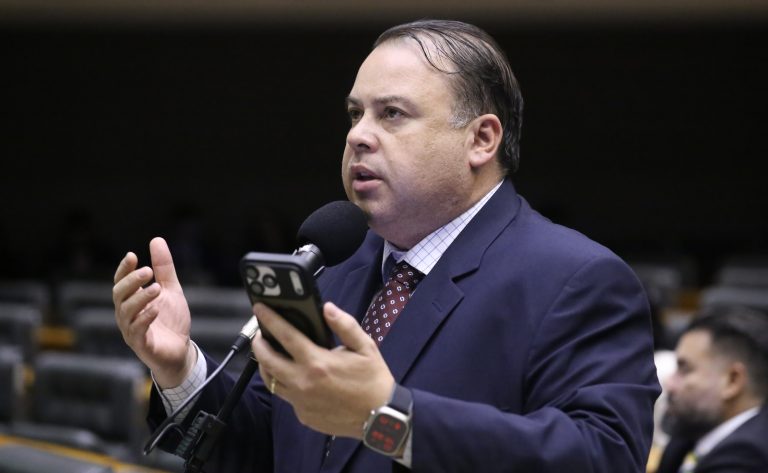 Comissão aprova projeto que incentiva inovação e tecnologia em regiões com menor IDH no Brasil