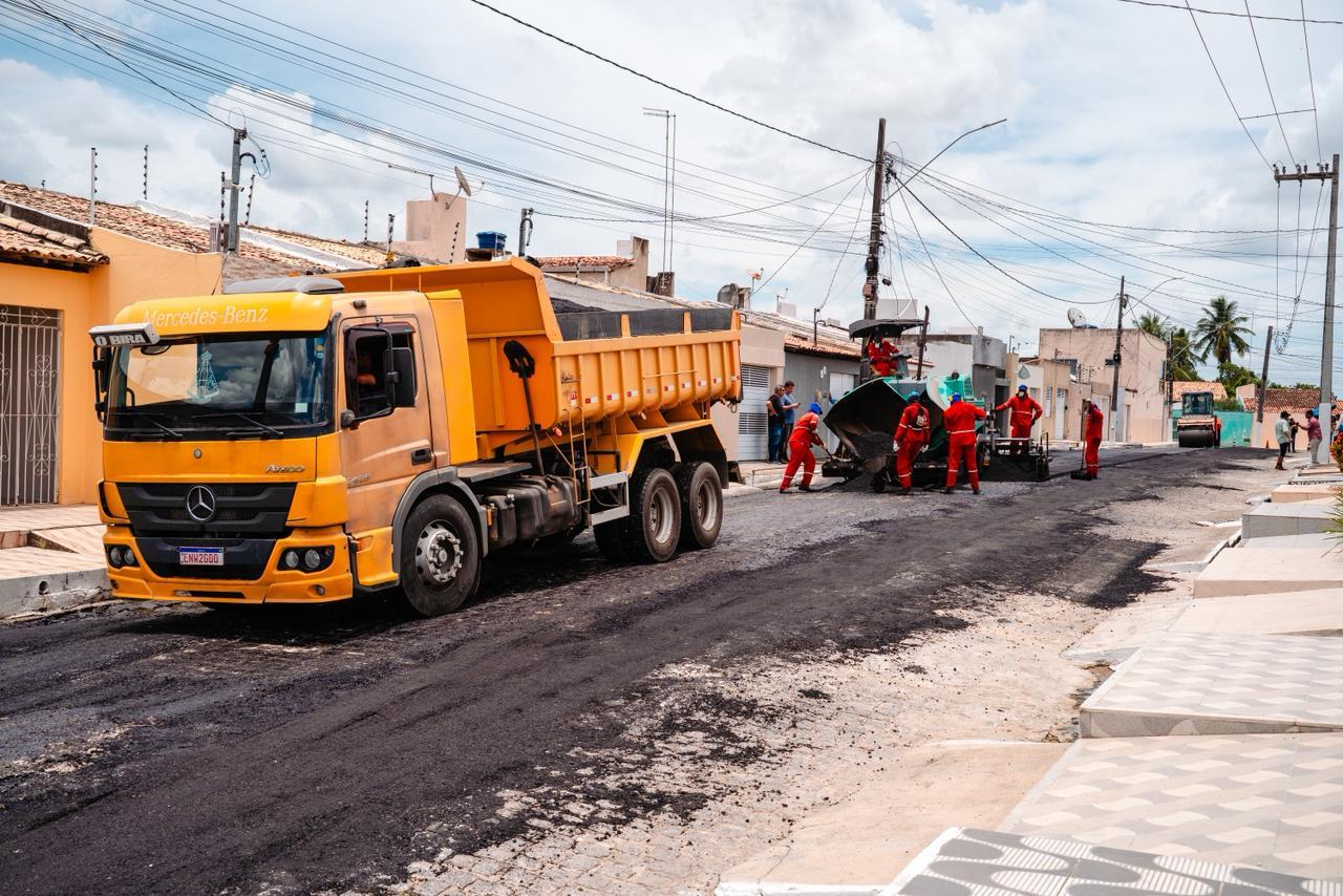 Sérgio Reis autoriza recapeamento de 40 ruas e avança com a 2ª fase do maior programa de pavimentação da história de Lagarto