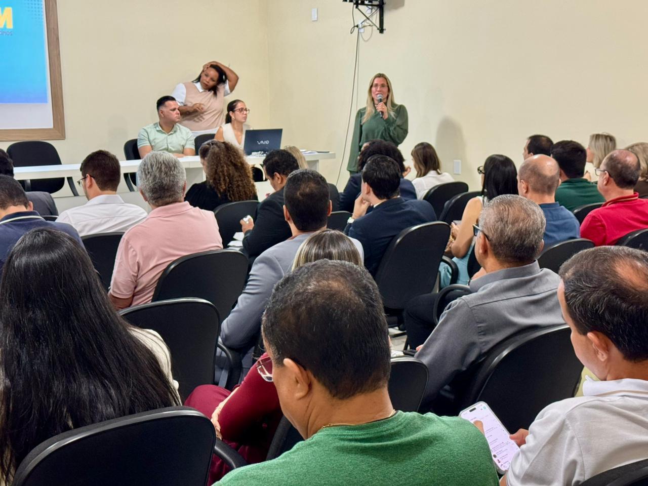 Municípios discutem custo de eventos e aprovam parâmetro gastos em Assembleia da FAMES