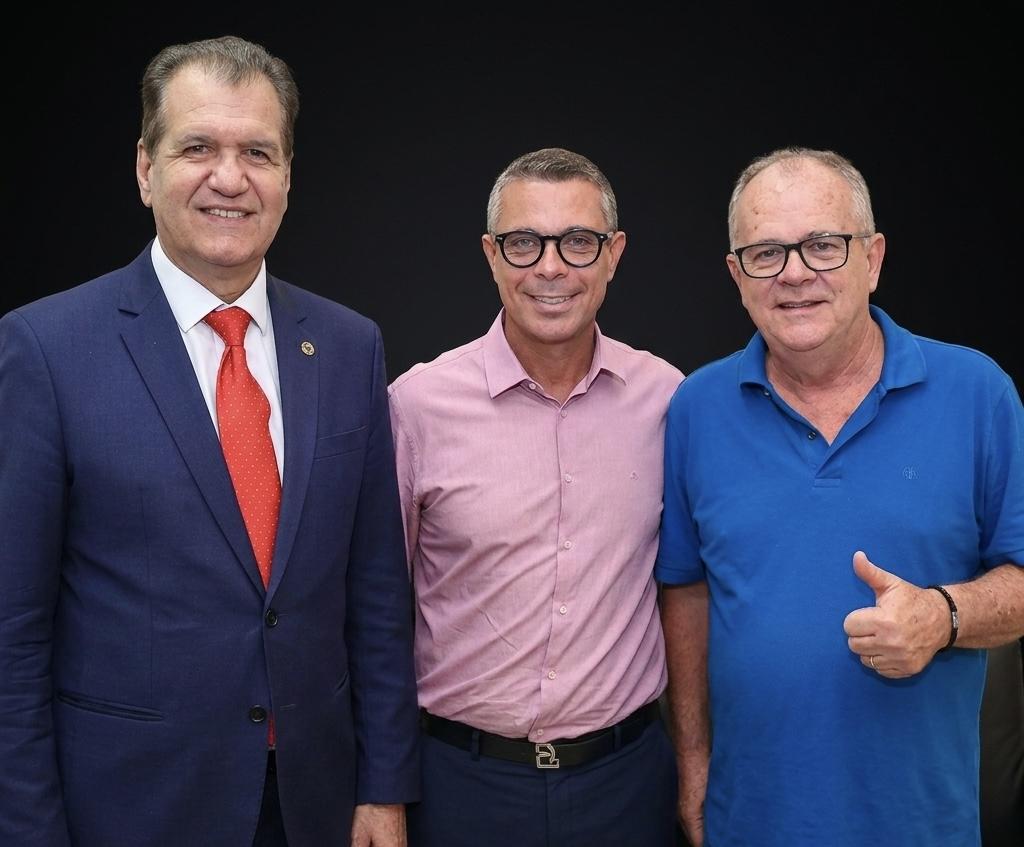 Adailton sai em defesa de Belivaldo e diz que ex-governador “arrumou o Estado”