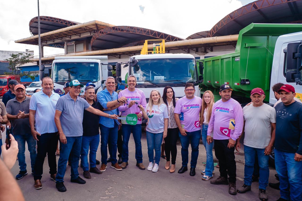 Prefeito Sérgio Reis entrega novos veículos e reforça frota com investimentos de R$ 1,6 milhão