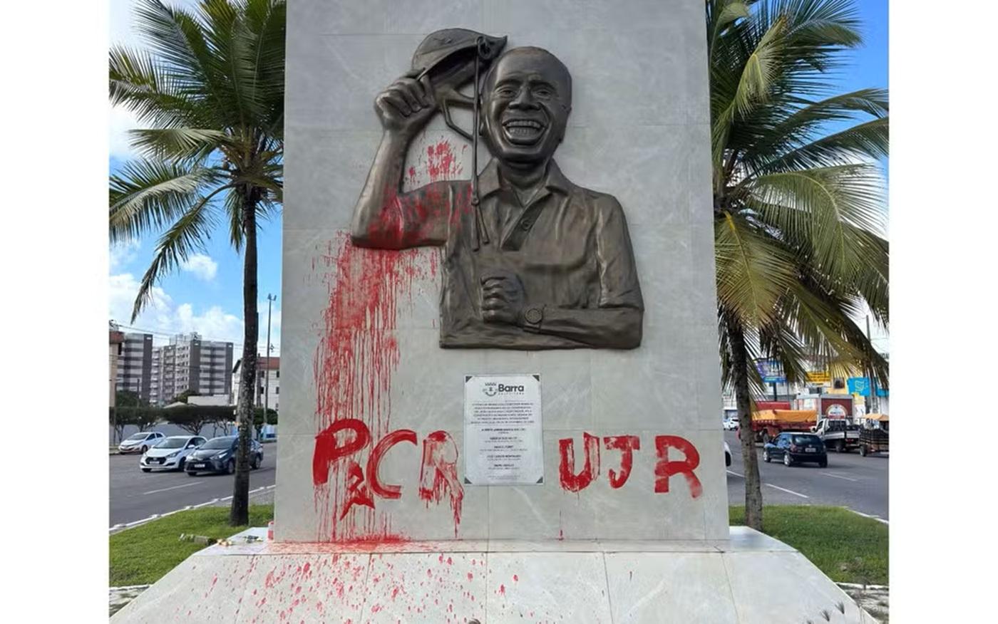 Ataque ao monumento de João Alves Filho é atentado contra a história de Sergipe