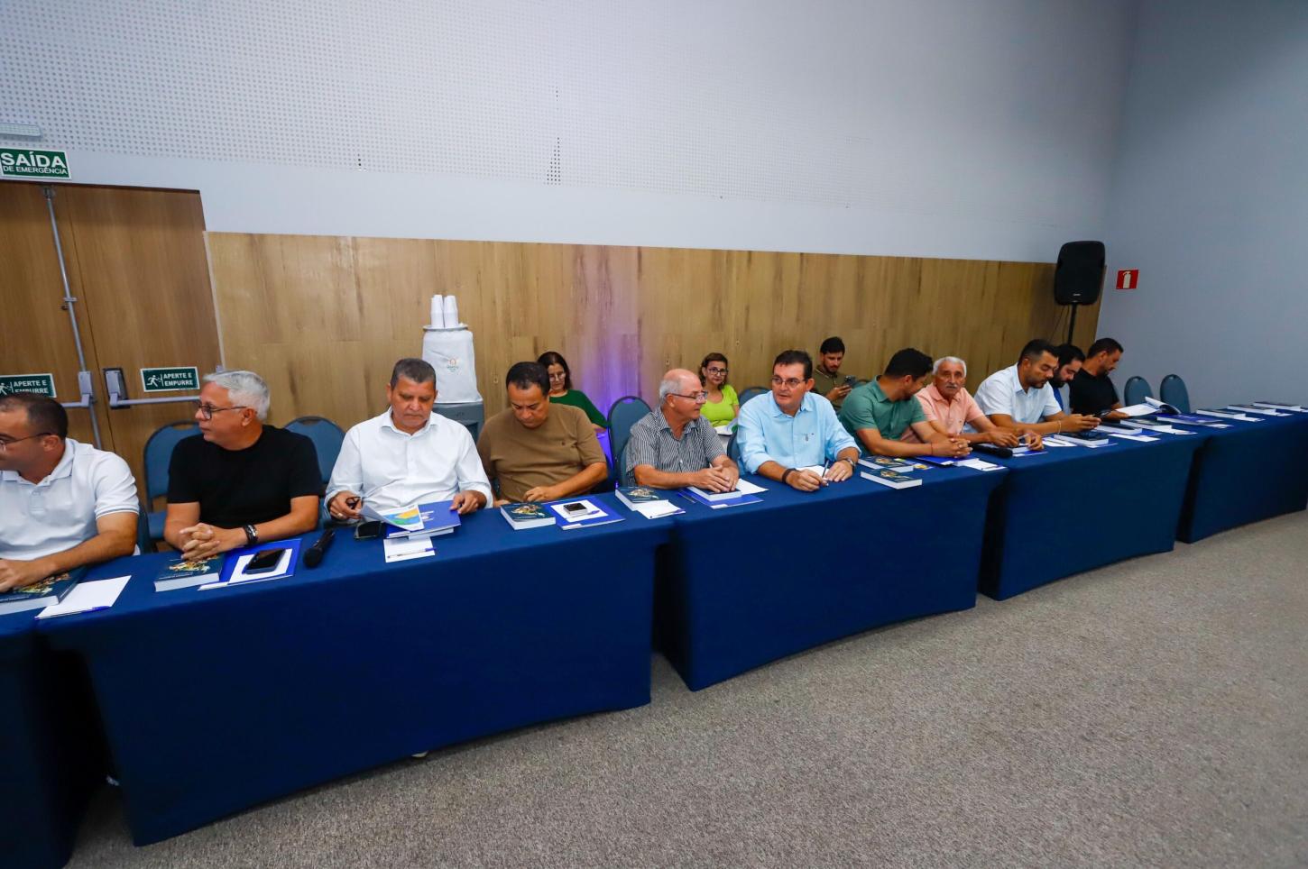 Prefeitos de 67 municípios sergipanos reforçam apoio a governador Fábio Mitidieri