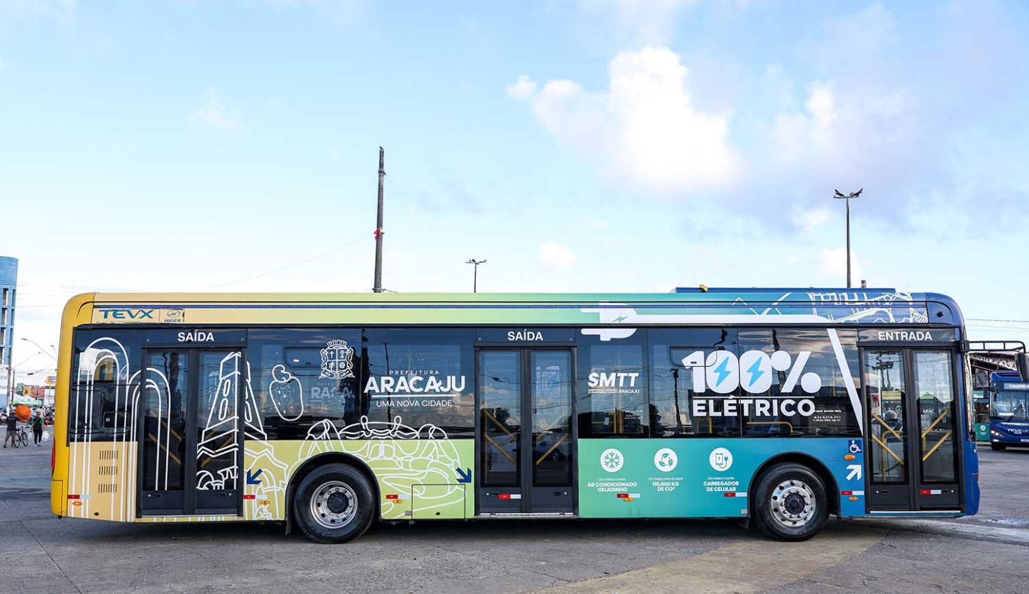 Aracaju passa a contar com 99 ônibus climatizados, e os novos veículos reforçarão o atendimento em mais 12 linhas do transporte coletivo