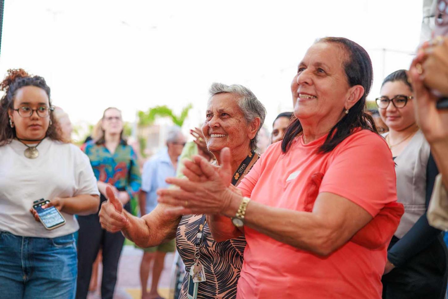 Praça Professor Manoel Franco Freire é inaugurada no bairro Suíssa em Aracaju