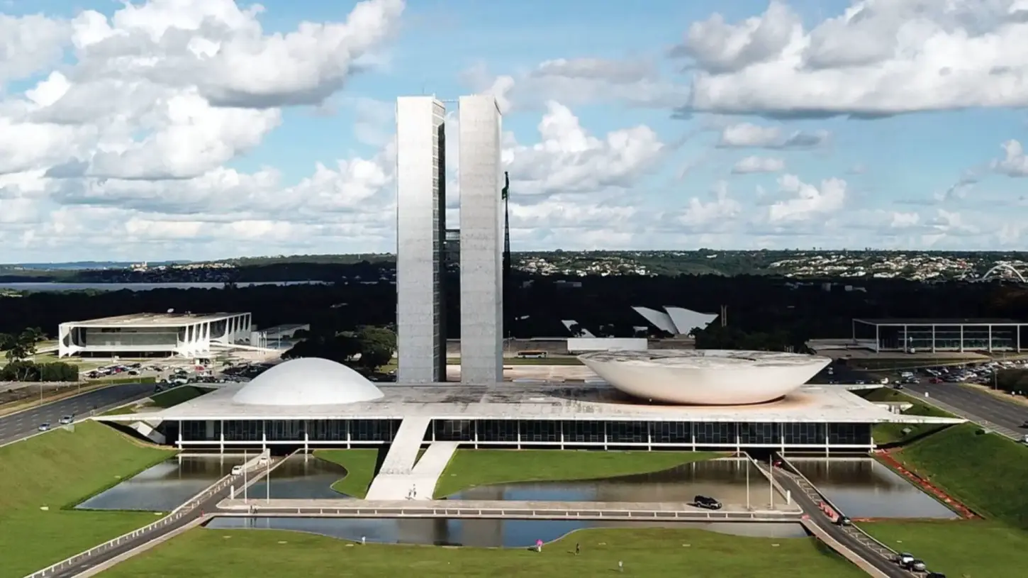 Após apostar em Flávio, Centrão muda de direção e busca espaço no novo governo Lula