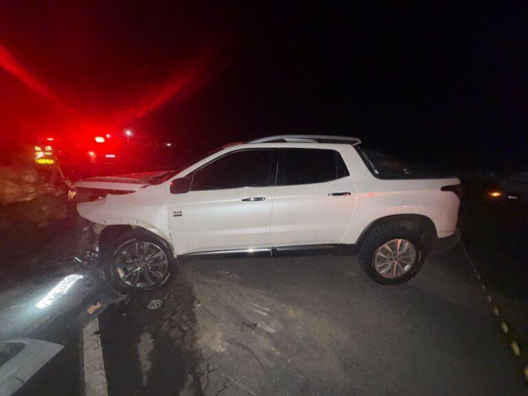 Violenta colisão frontal mobiliza SAMU e Polícia Rodoviária na SE-230; duas pessoas ficam feridas