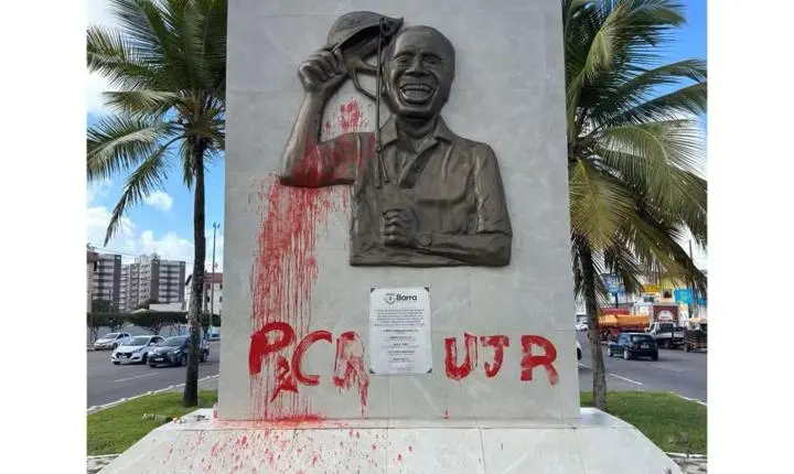 Ataque ao monumento de João Alves Filho é atentado contra a história de Sergipe