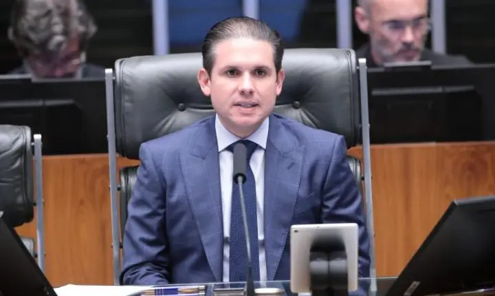 Câmara aprova regime de urgência para dez projetos de lei