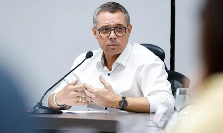 Governador Fábio Mitidieri recebe os funcionários da VRS e estuda solução para trabalhadores