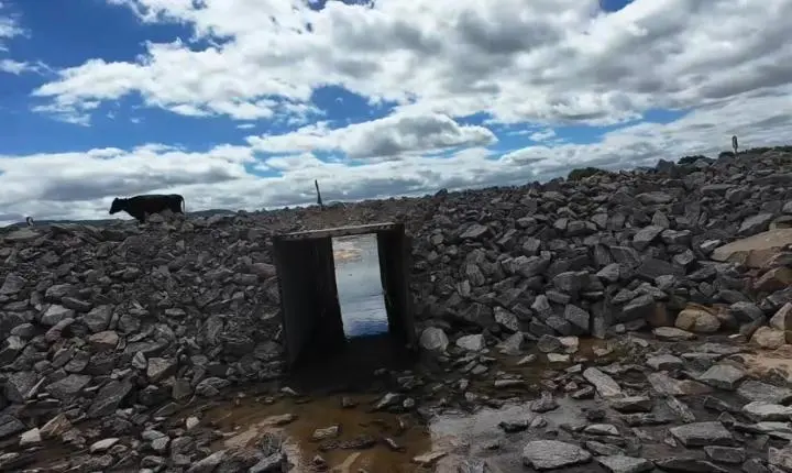 Lula sinaliza “fadiga” ao inaugurar túnel sem água e “canteiro de obras” de ponte