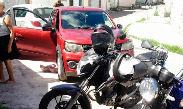 Mulher é morta a tiros dentro do carro no Bairro Cidade Nova, em Aracaju