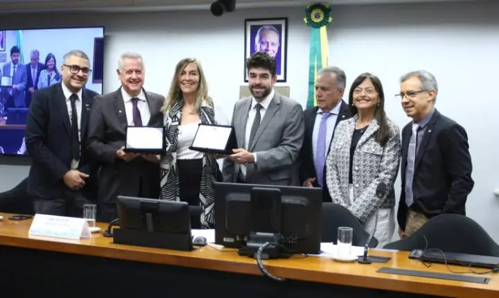Pesquisadores e deputados defendem prioridade para testes com polilaminina para lesão medular
