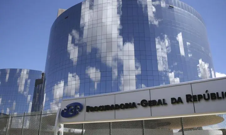 PGR deve se manifestar sobre supostas conversas entre Vorcaro e Moraes