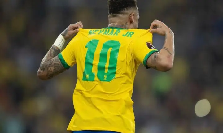 Polarização na política também afetou a torcida pela Seleção na Copa