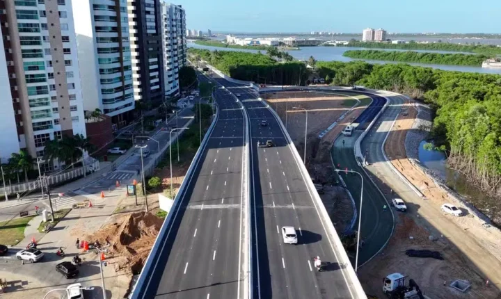 Segunda alça do viaduto da Avenida Tancredo Neves será liberada nesta quinta-feira, 22